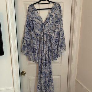 MISA LOS ANGELES Shadi Kimono Sleeve Chiffon Midi Dress Blue & White